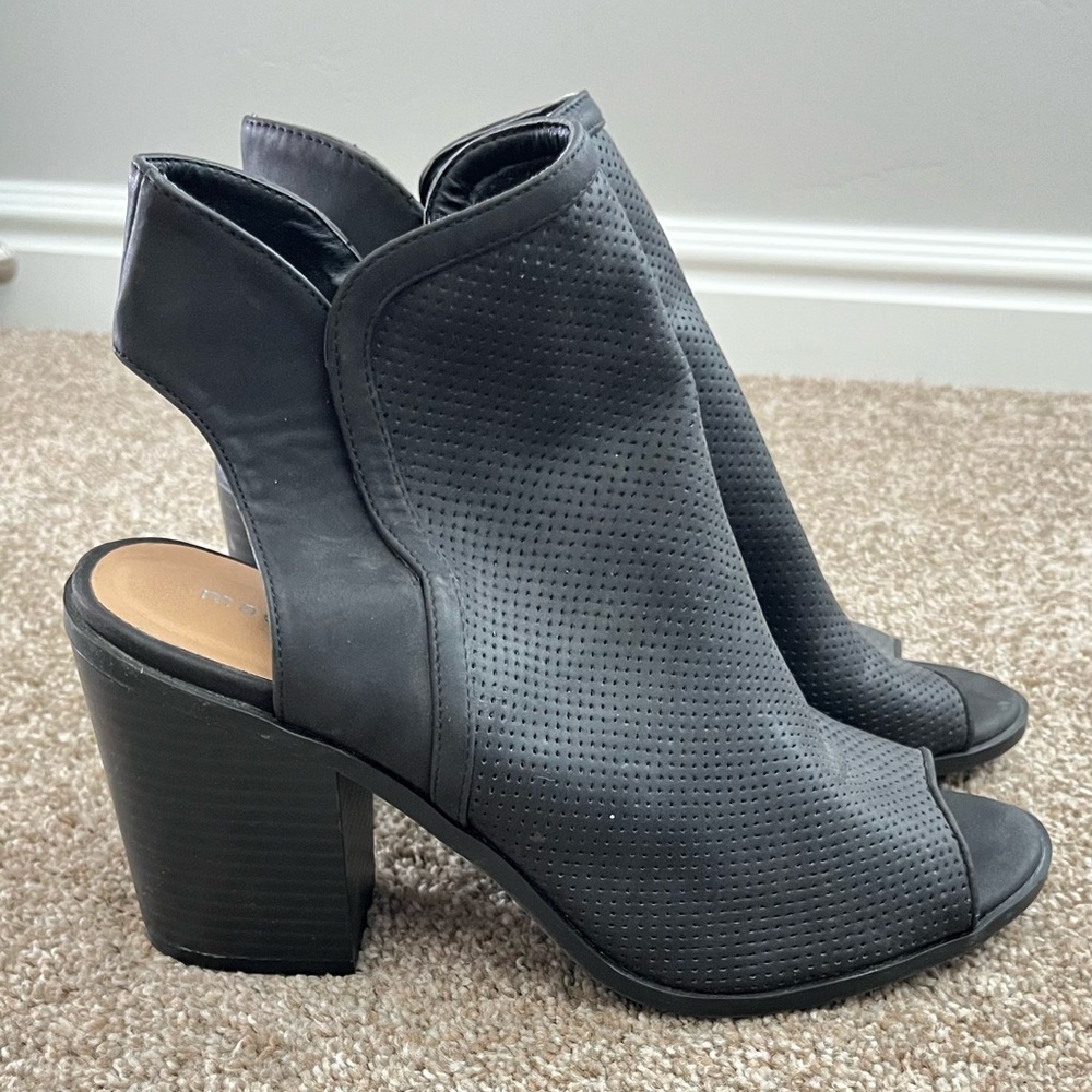 Madden Girl Black Open Toe Heeled Booties
3 1/2 heels very comfy slightly worn